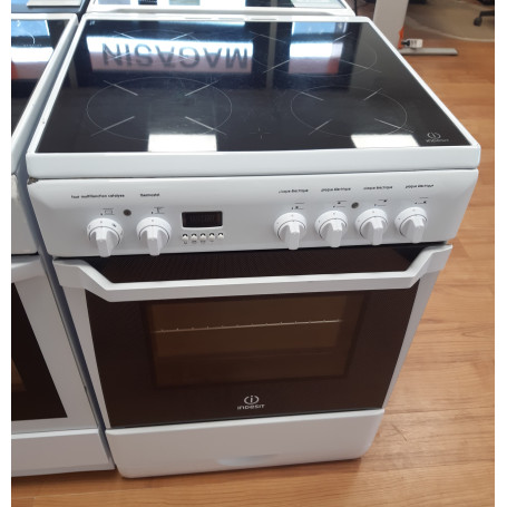 Cuisinière Elec. INDESIT KN6C66A