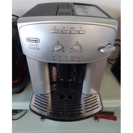 Cafetière DELONGHI ESAM2200.S